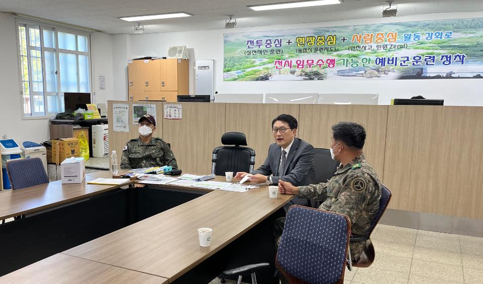 유원대 윤준호 부총장, 예비군 훈련장 방문 학생예비군 격려